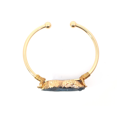 Gouden bangle met natuurlijke donkergrijze agaat steen Ibiza style