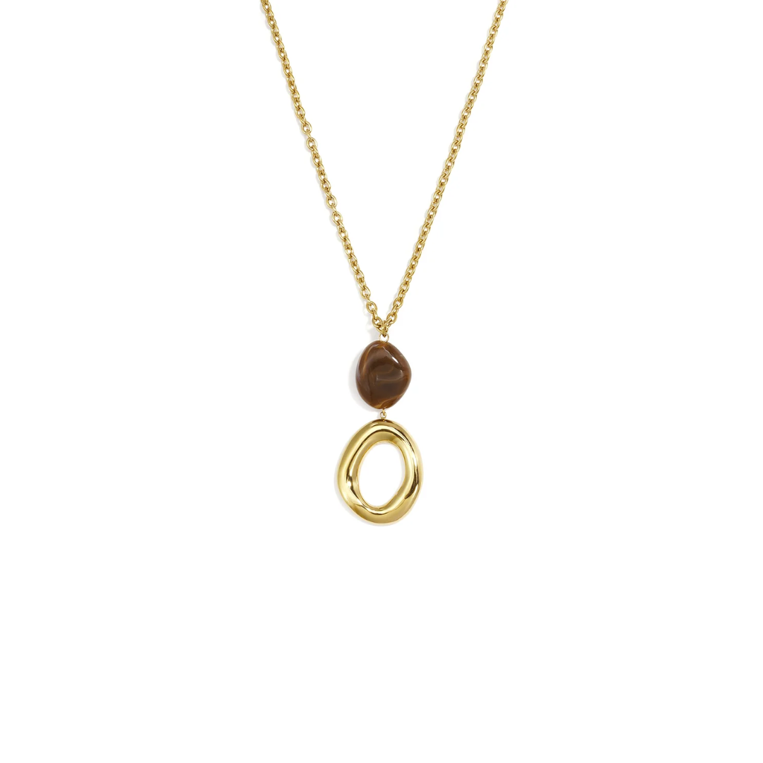 Gouden ketting met bruine marble kraal en organische goudkleurige hanger van Casa Jadel