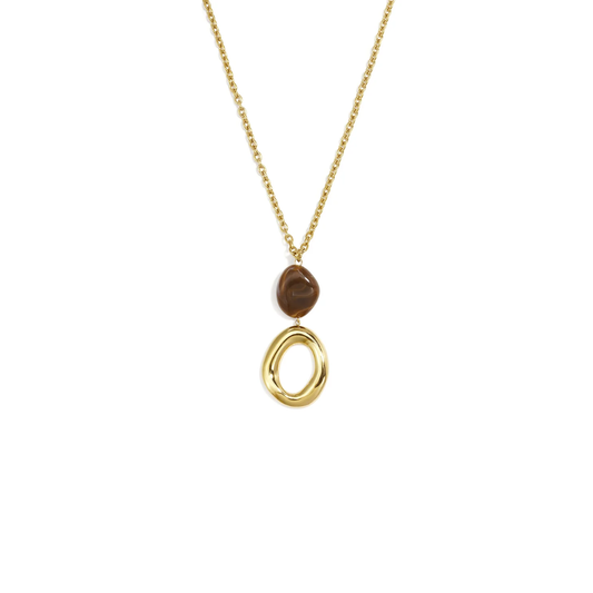 Gouden ketting met bruine marble kraal en organische goudkleurige hanger van Casa Jadel