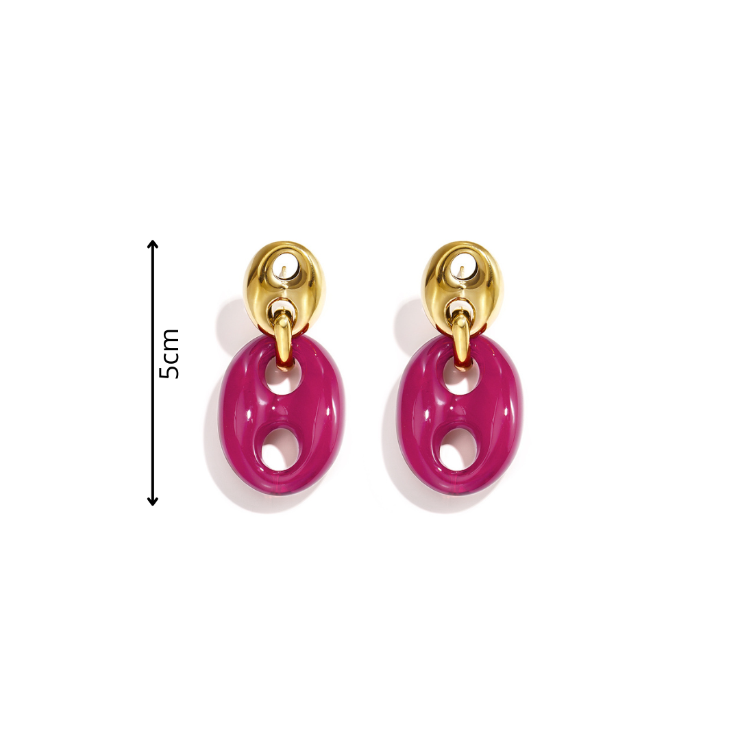 Gouden oorbellen met fuchsia bean hanger en glanzende afwerking afmeting