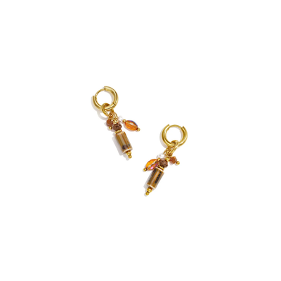 Gouden oorringen met amberkleurige kralen