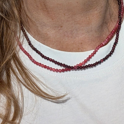Granaat natuursteen kleine kralenketting Saar