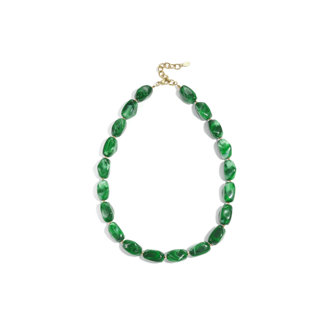 Groene chunky statement kralenketting met grote marble kralen en gouden details
