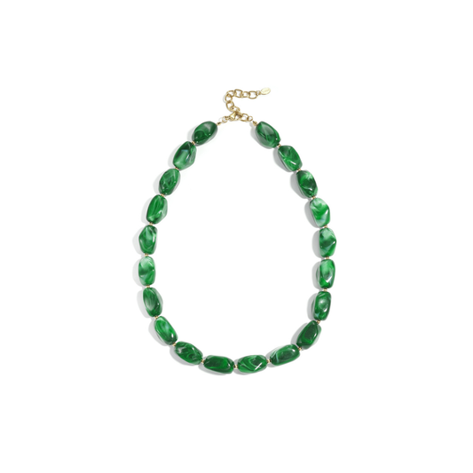 Groene chunky statement kralenketting met grote marble kralen en gouden details