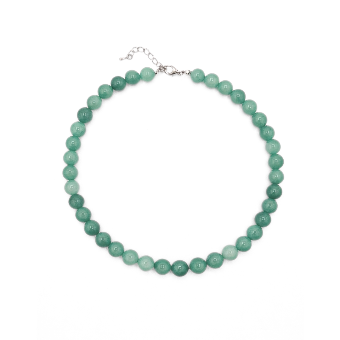 Groene jade natuursteen kralenketting met ronde groene natuursteen kralen en zilverkleurige sluiting van Casa Jadel