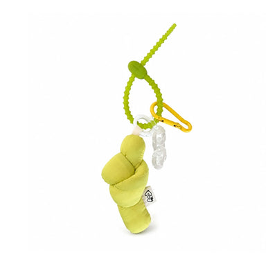 Groene zip-tie tashanger met gele puffy knoop