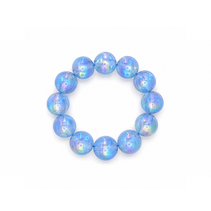 IJsblauwe metallic grote kralenarmband Eva met glanzende ronde kralen en parelmoer effect op witte achtergrond