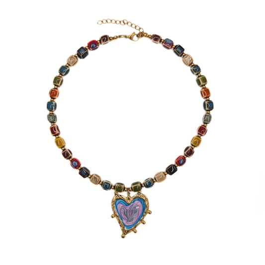 Keramiek kralenketting met groot hart en multicolor kralen
