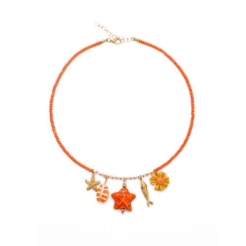 Kleine kralenketting Saar oranje met zeester bedels
