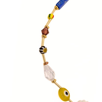 Kleurrijke natuursteen kralenketting met multicolor kralen en goudkleurige sluiting inzoom
