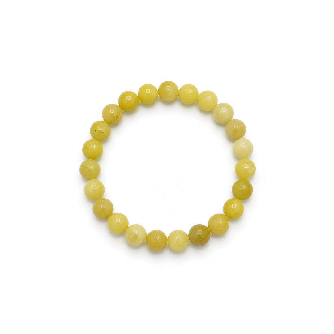 Lemon Jade natuursteen kralenarmband met ronde citroengele en lichtgroene kralen op witte achtergrond