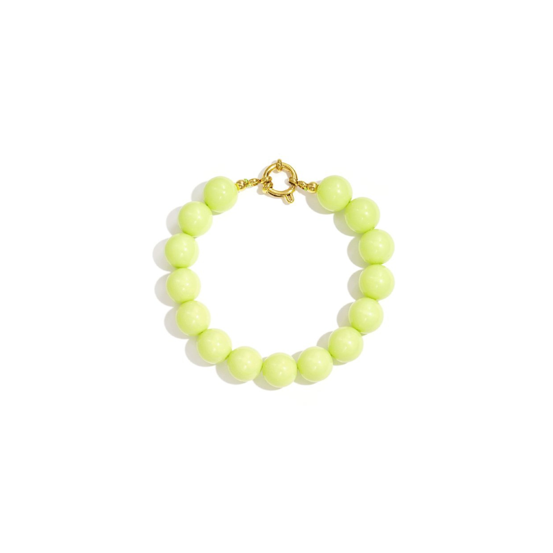 Limegroene kralenarmband met goudkleurig boeislot in Ibiza style