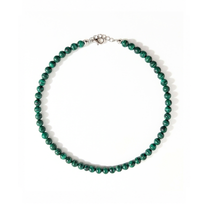 Malachiet natuursteen kralenketting Jacky met 6 mm groene natuursteen kralen en stainless steel sluiting van Casa Jadel.