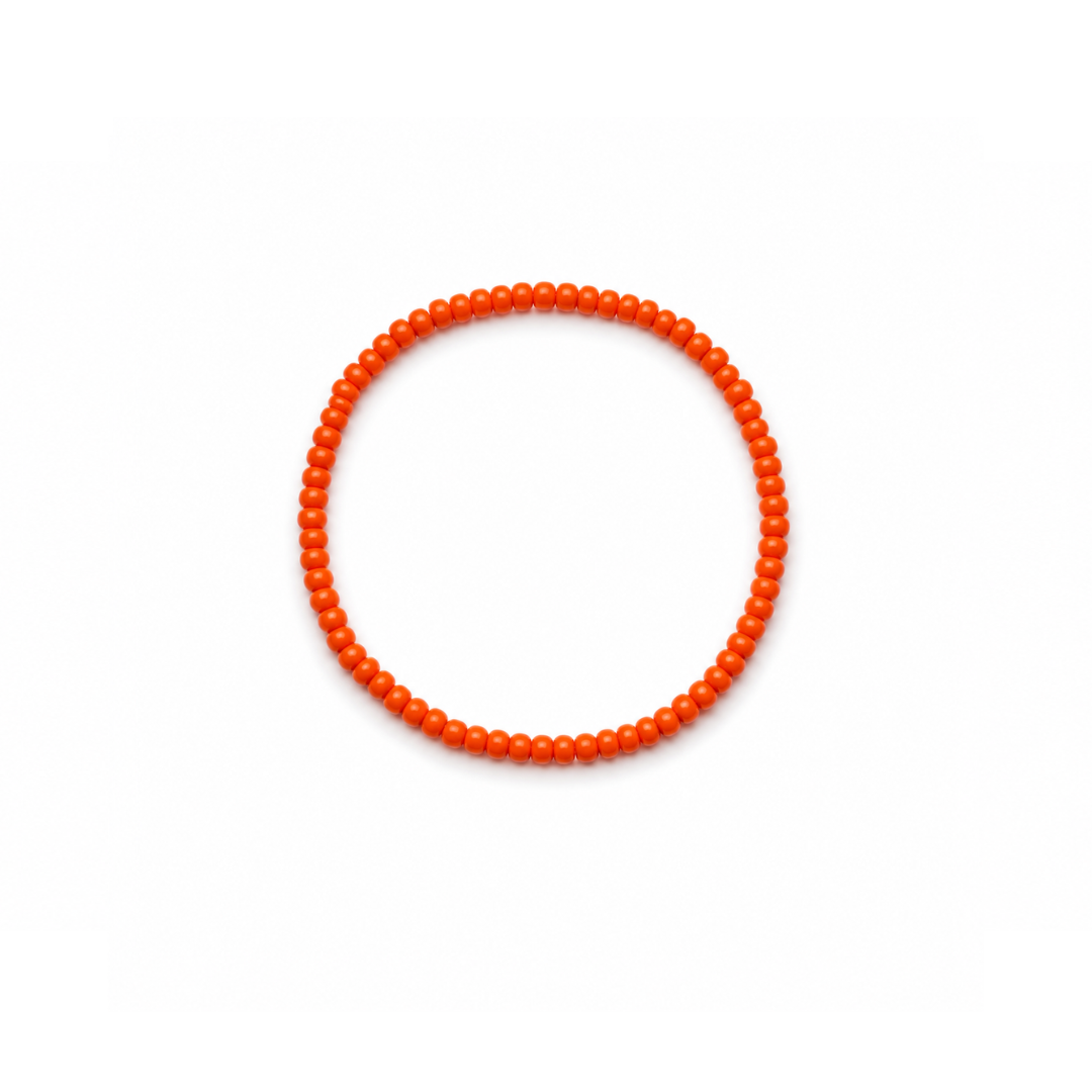 Oranje kleine kralenarmband Saar met fijne oranje kralen
