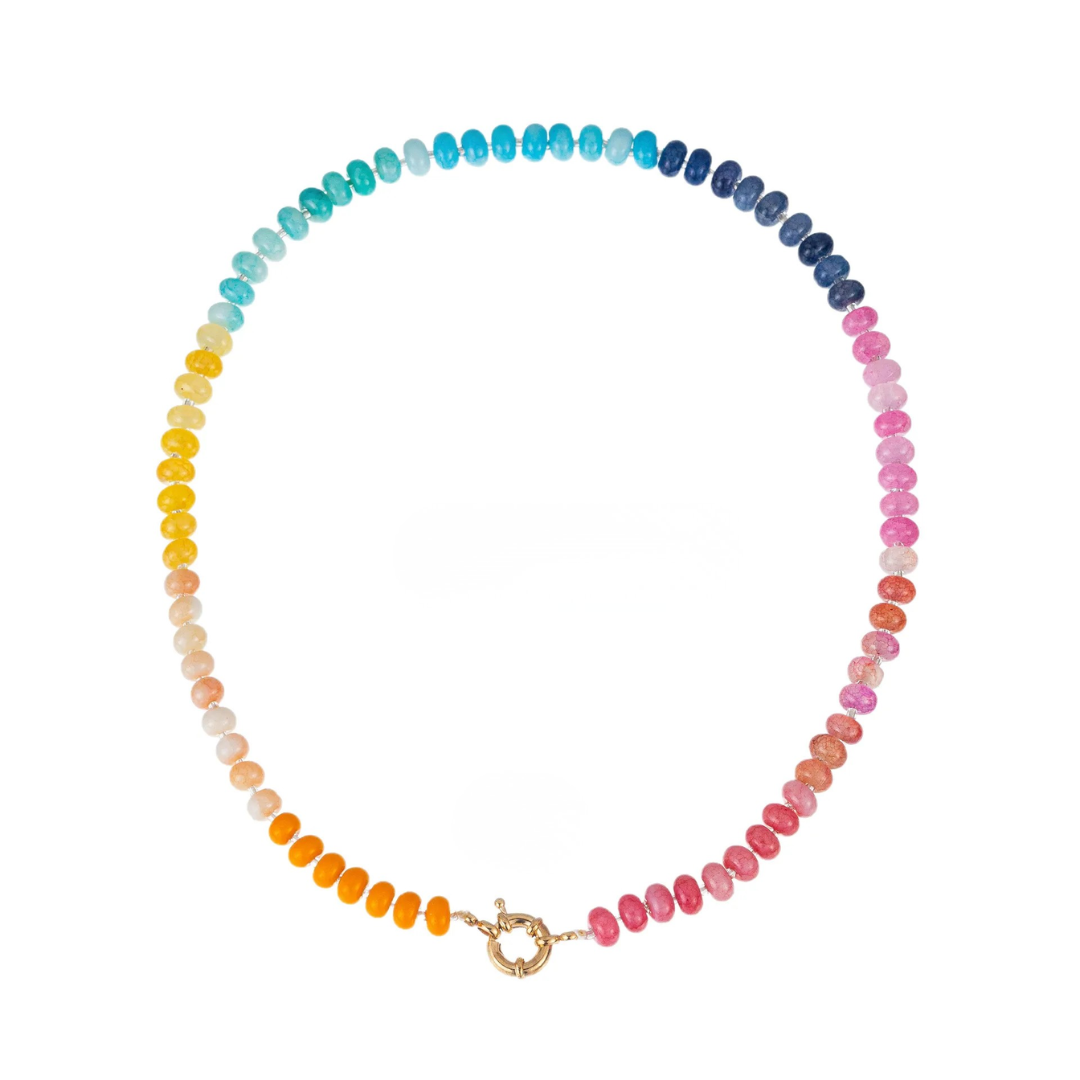 Oranje roze glazenkralen ketting met kleurverloop en goudkleurig boeislot voor dames.