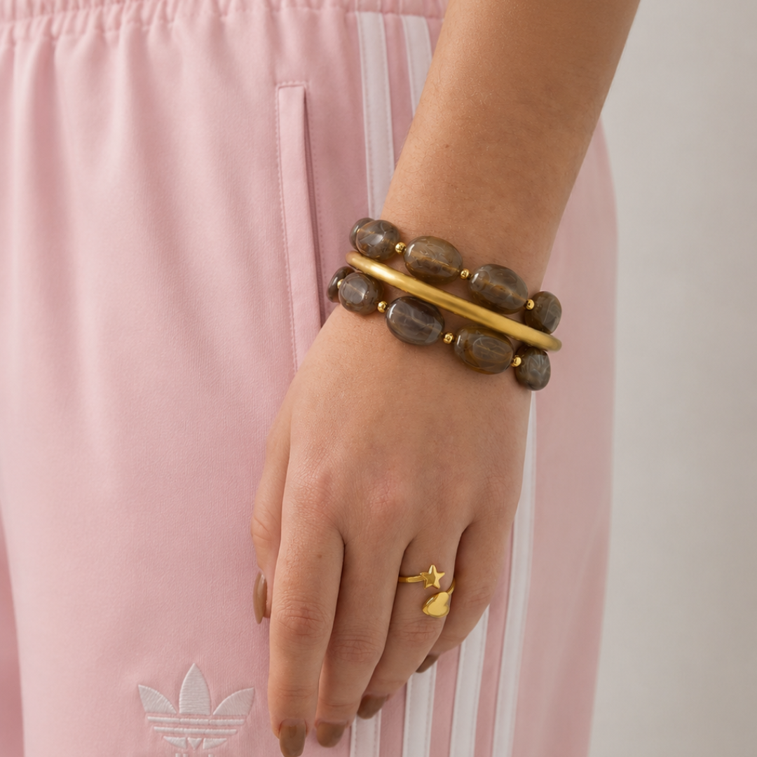 model mt 2 platte bruine kralenarmbanden