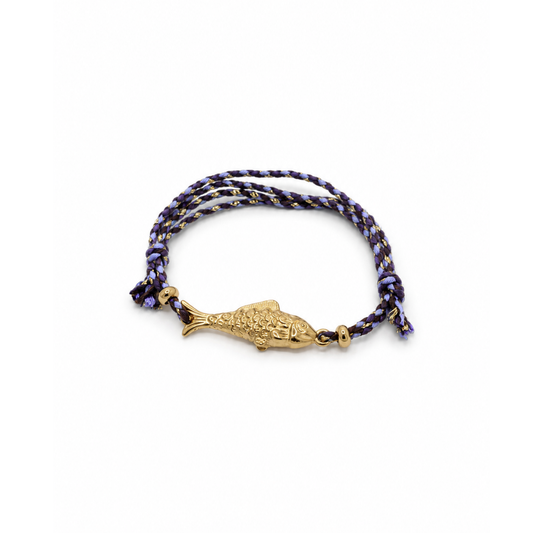 Paarse verstelbare rope armband met een gouden stainless steel visje van Casa Jadel.