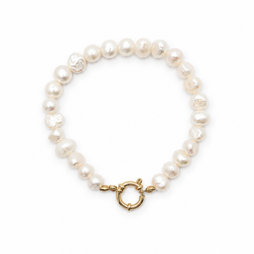 Parel kralenarmband met gouden boeislot