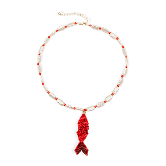 Parelmoer ketting dames met rode vis hanger en rode details Ibiza stijl