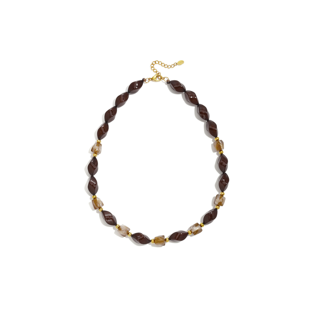 Donkerbruine twisted kralenketting met amber details