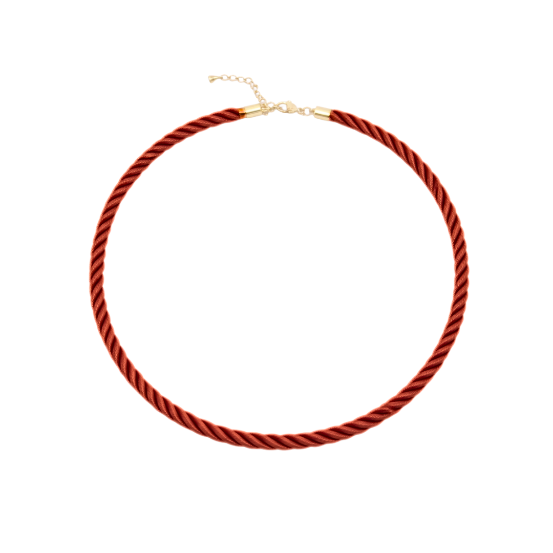Rode gedraaide rope ketting met goudkleurige sluiting