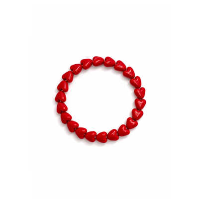 Rode hartjes kralenarmband