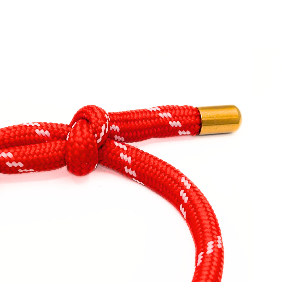 Verstelbare rode rope armband met knoopsluiting