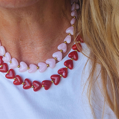 Rode marble hartjes kralenketting