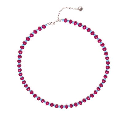 Roze glazen kralenketting met kleine blauwe kraaltjes in Ibiza style