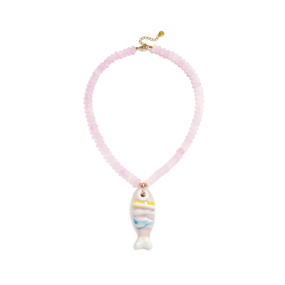 Roze kralenketting met roze vis
