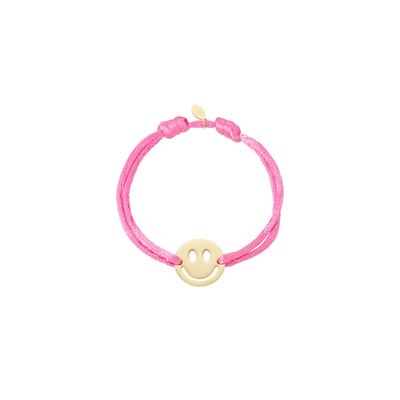Roze satijnkoord armband met gouden smiley