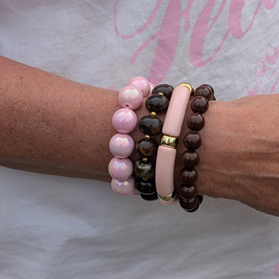 Lichtroze metallic grote kralenarmband Eva