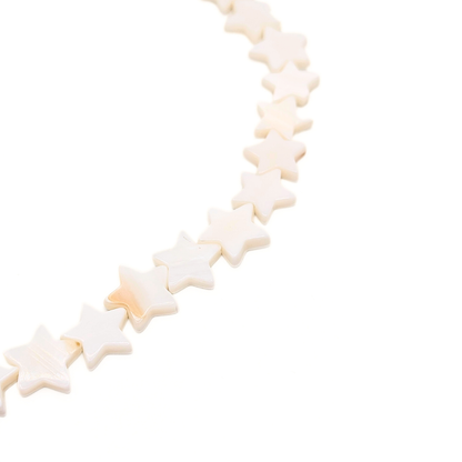 Zomerse witte kralenketting met vis bedel