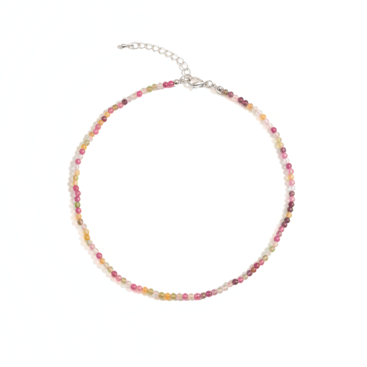 Tourmalijn natuursteen kleine kralenketting met fijne multicolor kralen en zilverkleurige sluiting