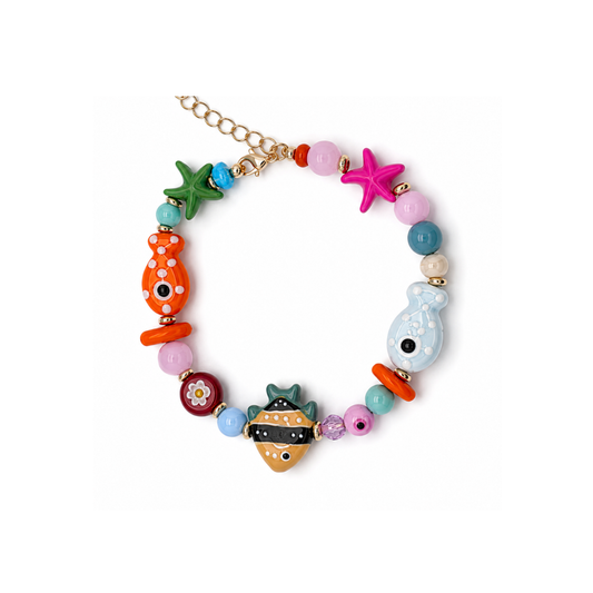 Kleurrijke Trinket kralen armband met vissen, zeesterren, aardbei en zomerse kralen van Casa Jadel.
