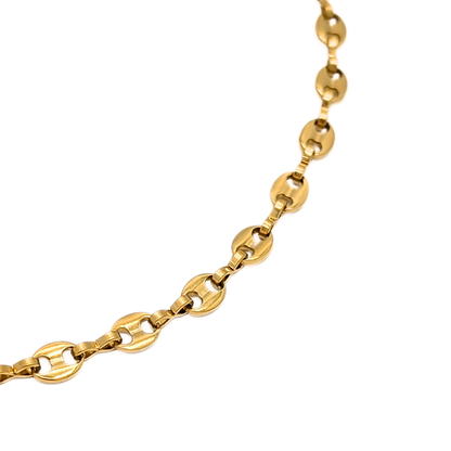 Detail van gouden varkensneus schakels Casa Jadel ketting