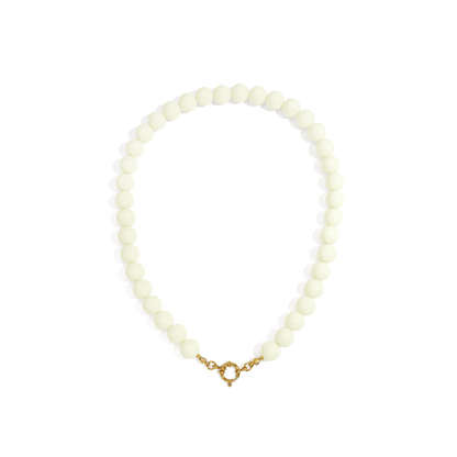 Offwhite kralenketting met boeislot Maud