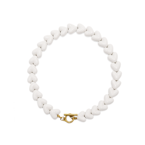 Witte hartjes kralenketting met gouden frontsluiting Ibiza style dames ketting Casa Jadel
