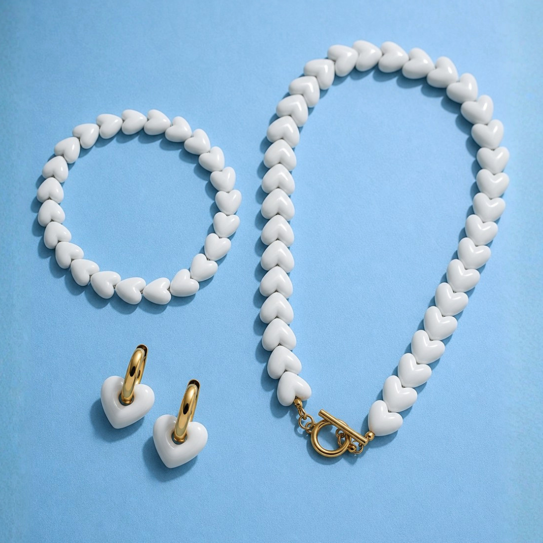 ALT-tekst
witte hartjes set met ketting armband en oorbellen van Casa Jadel