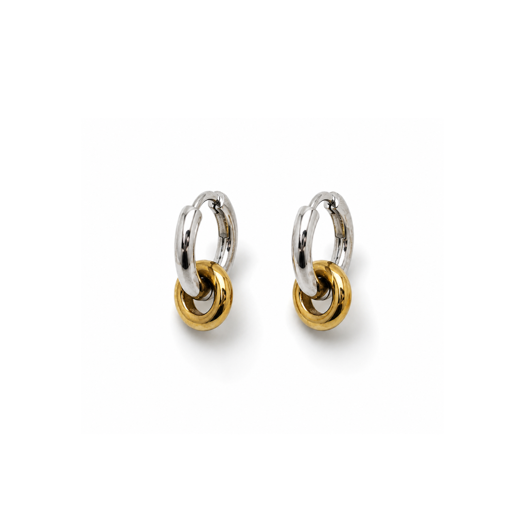 Zilveren oorringen met goudkleurige ringetjes in mixed metal design