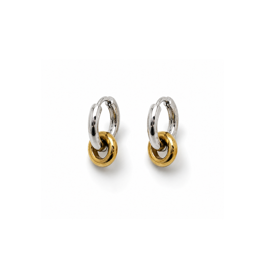 Zilveren oorringen met goudkleurige ringetjes in mixed metal design