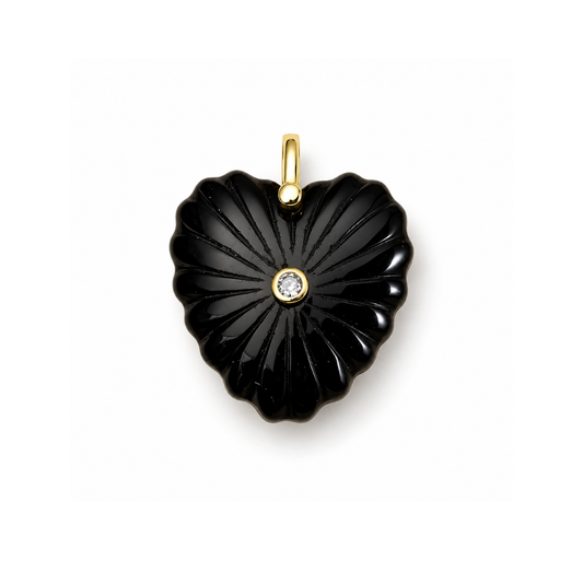 Zwarte obsidiaan hartbedel met uitgesneden reliëf, helder middensteentje en goudkleurig ophangoog, 32 × 30 mm.